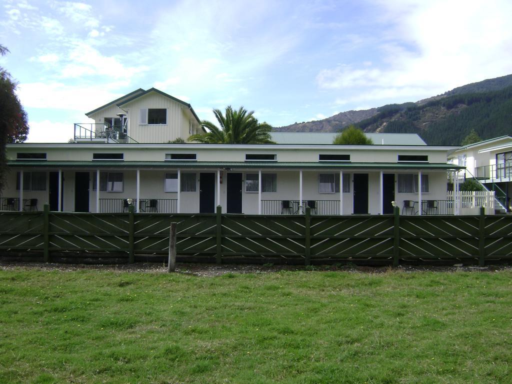 Mataki Motel Murchison Exterior photo