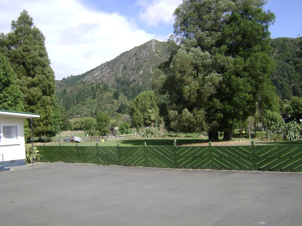 Mataki Motel Murchison Exterior photo