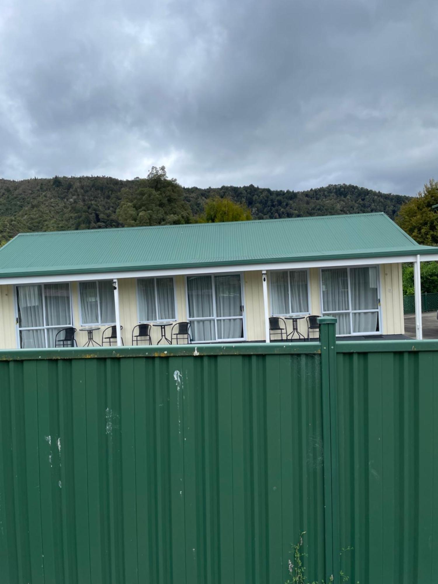 Mataki Motel Murchison Exterior photo