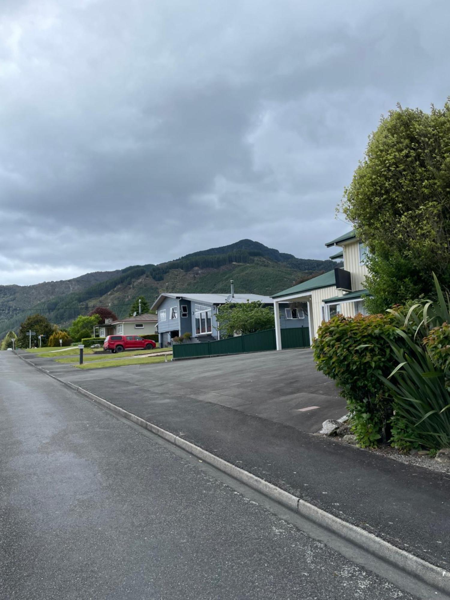 Mataki Motel Murchison Exterior photo