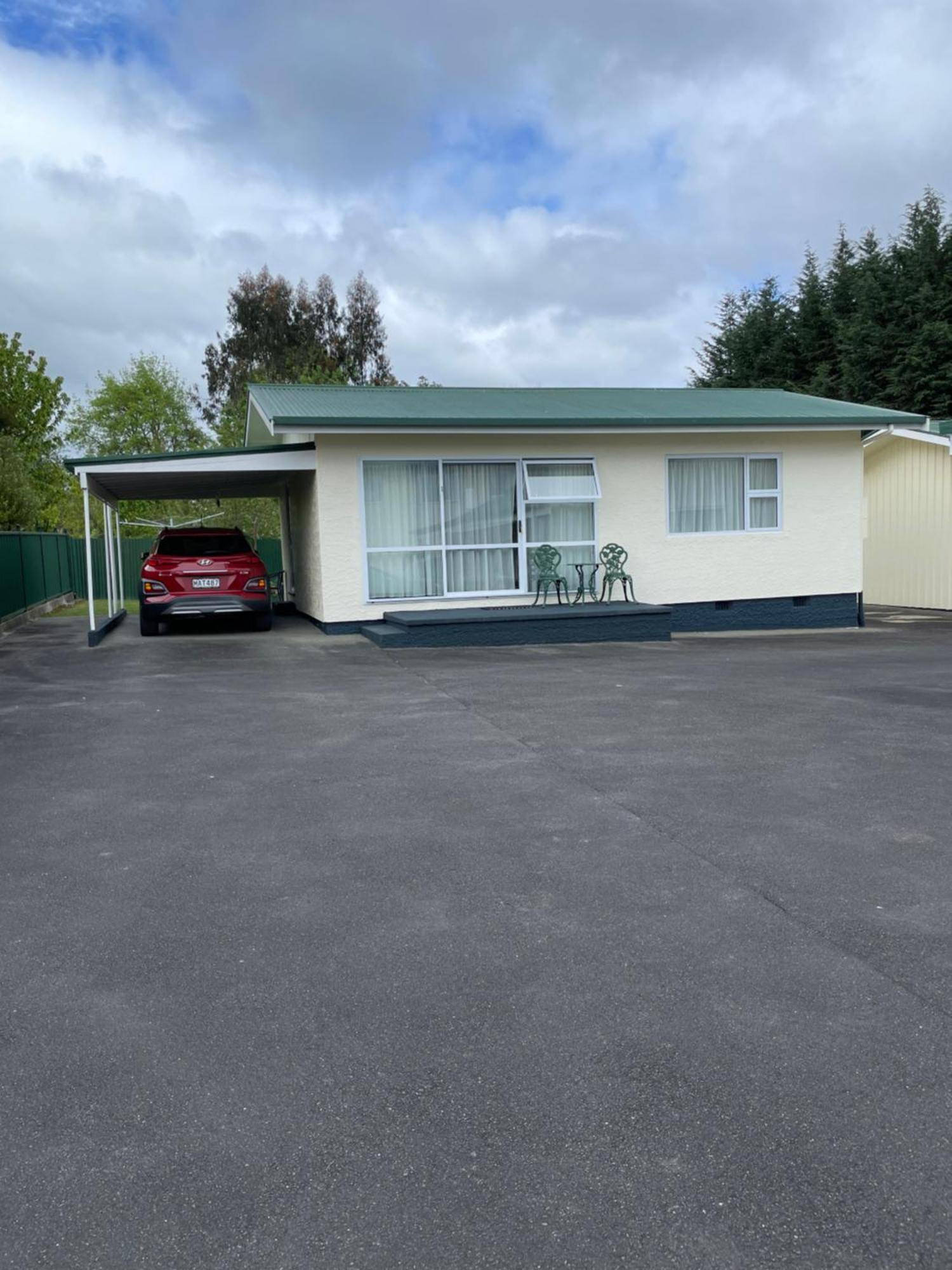 Mataki Motel Murchison Exterior photo